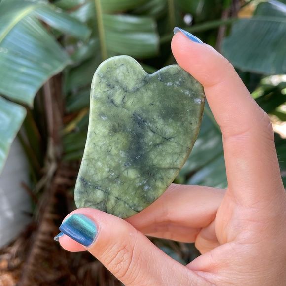 Gua Sha Jade Facial Lifting Tool New in Box - Picture 3 of 3